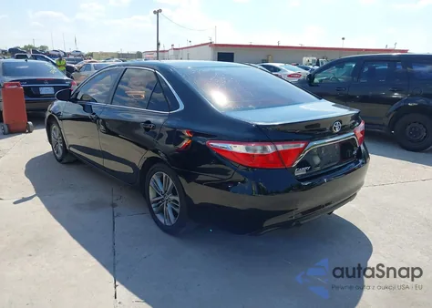 2017 Toyota Camry Se z USA, uszkodzony, nr VIN 4T1BF1FK3HU746450